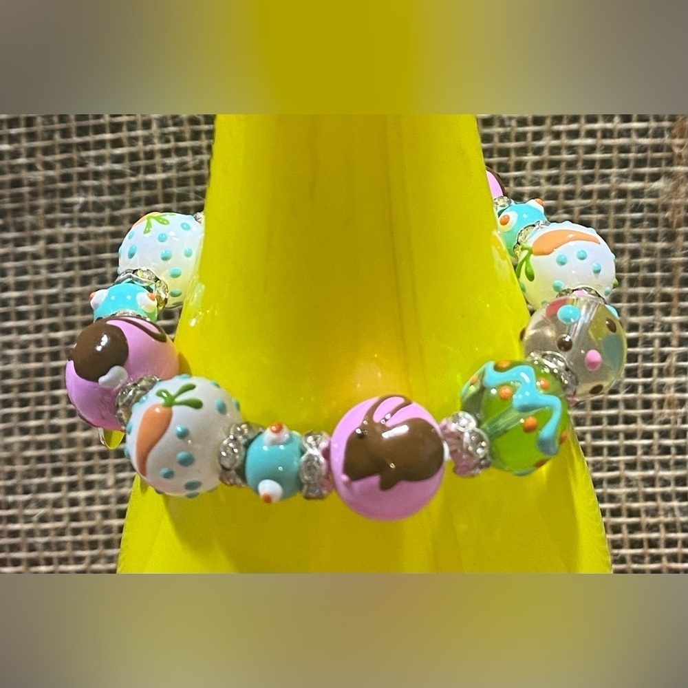 Kate & Macy Bracelet Easter Beaded Handpainted Lampwork Glass Beads - Picture 2 of 7